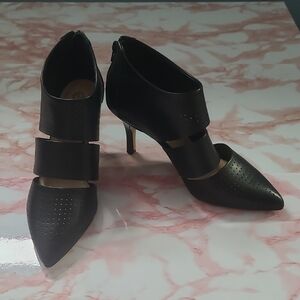 EUC Bella Vita Danica Pump Black Leather Heels Sz 10W